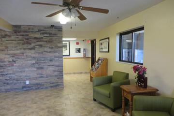 Super 8 by Wyndham Grinnell IA