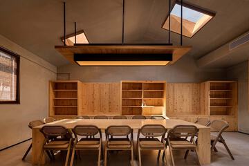 Meeting facility