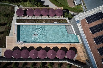 Infinity pool