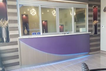 Check-in/check-out kiosk