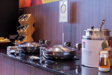 Breakfast/Coffee Service 26 of 30