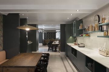 Breakfast area