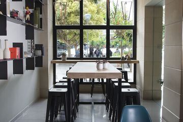 Coffee shop