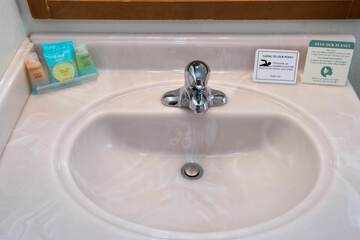 Bathroom sink