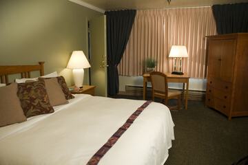 Check-in/check-out kiosk