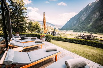 Sundeck