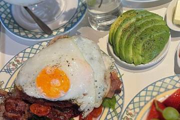 Breakfast meal