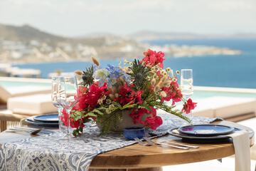Couples dining