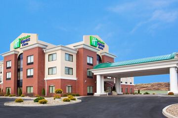Holiday Inn Express Hotel & Suites Franklin-Oil City by IHG
