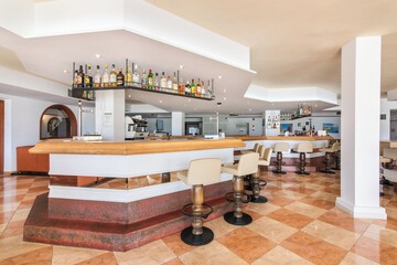 Poolside bar