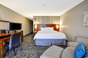 Room 19 of 34