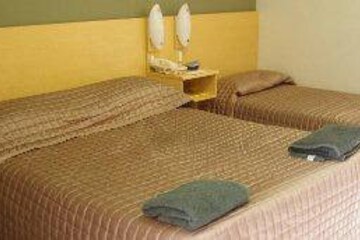  Heavitree Gap Outback Lodge 11