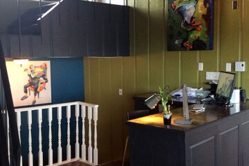 Check-in/check-out kiosk