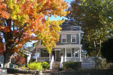 Fleetwood House Bed & Breakfast