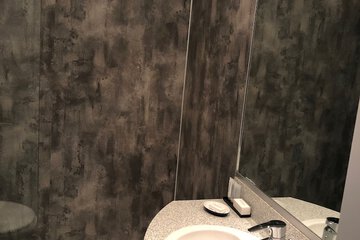 Bathroom sink
