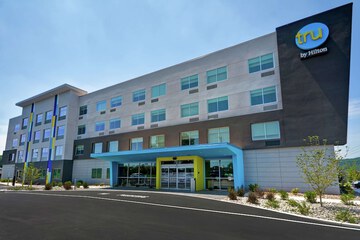 TRU by Hilton Denver