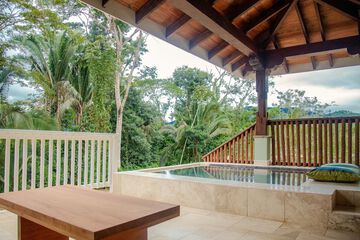 Private pool