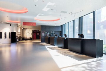 Check-in/check-out kiosk