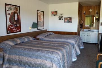 Room 9 of 15