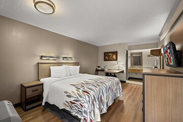 Red Roof Inn Detroit - Royal Oak / Madison Heights
