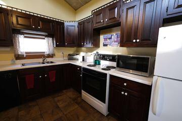 Fireside Inn & Suites