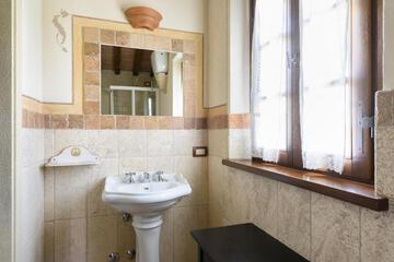 Photo 35
