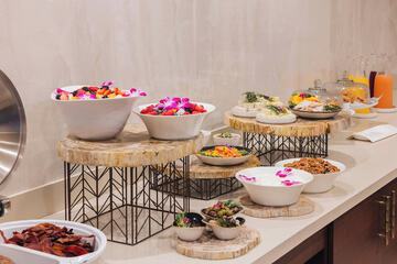 Breakfast/Coffee Service 122 of 153