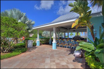 Poolside bar