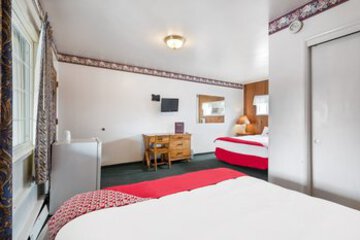 Room 127 of 212