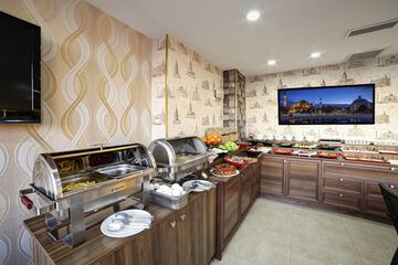 Breakfast buffet