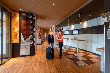 Check-in/check-out kiosk