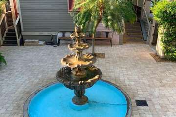 Hotel Exterior 99 of 100