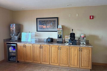 Breakfast/Coffee Service 17 of 19