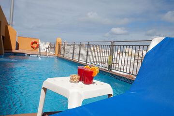 Rooftop pool