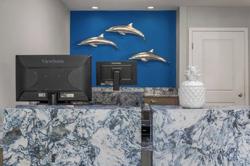 Check-in/check-out kiosk