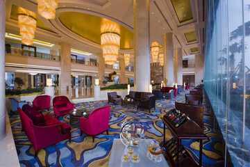 Lobby lounge