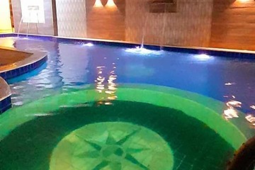 Pool waterfall