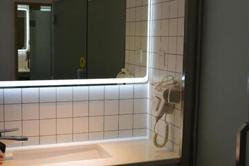 Photo 49