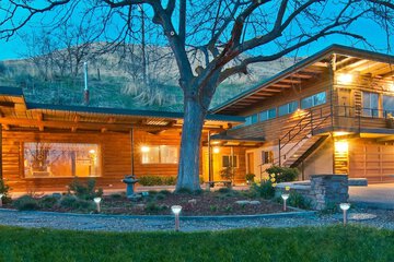 Boise Hillside Suites