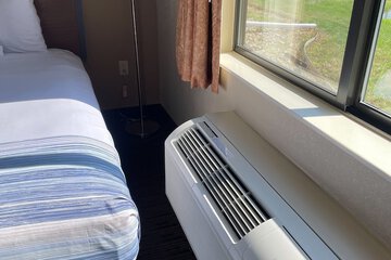 Room 17 of 32