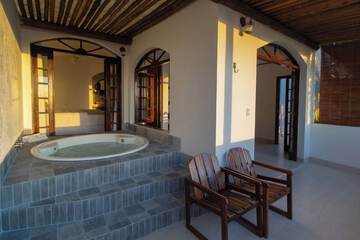Private spa tub