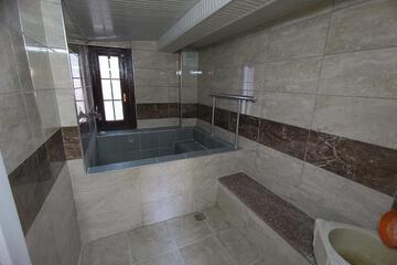 Photo 36