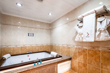 Jetted tub