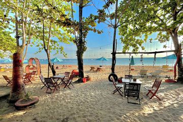 Beach bar