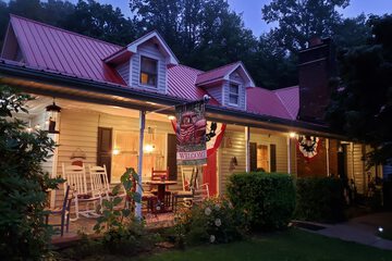 Blue Ridge Manor Bed & Breakfast