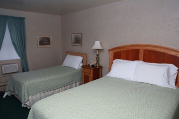 Room 18 of 37