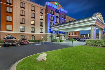 Holiday Inn Express & Suites Lebanon-Nashville Area by IHG