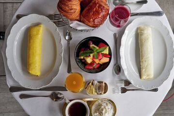 Breakfast meal