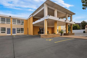 Hotel 2 of 34