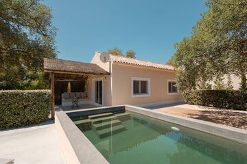 Private pool